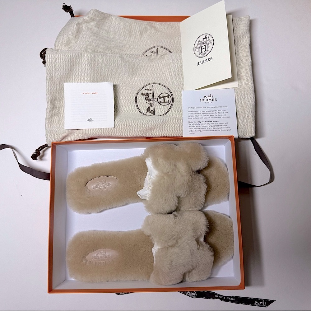 Authentic Hermès Oran Sheep Fur Sandals Beige Camel 41 NIB